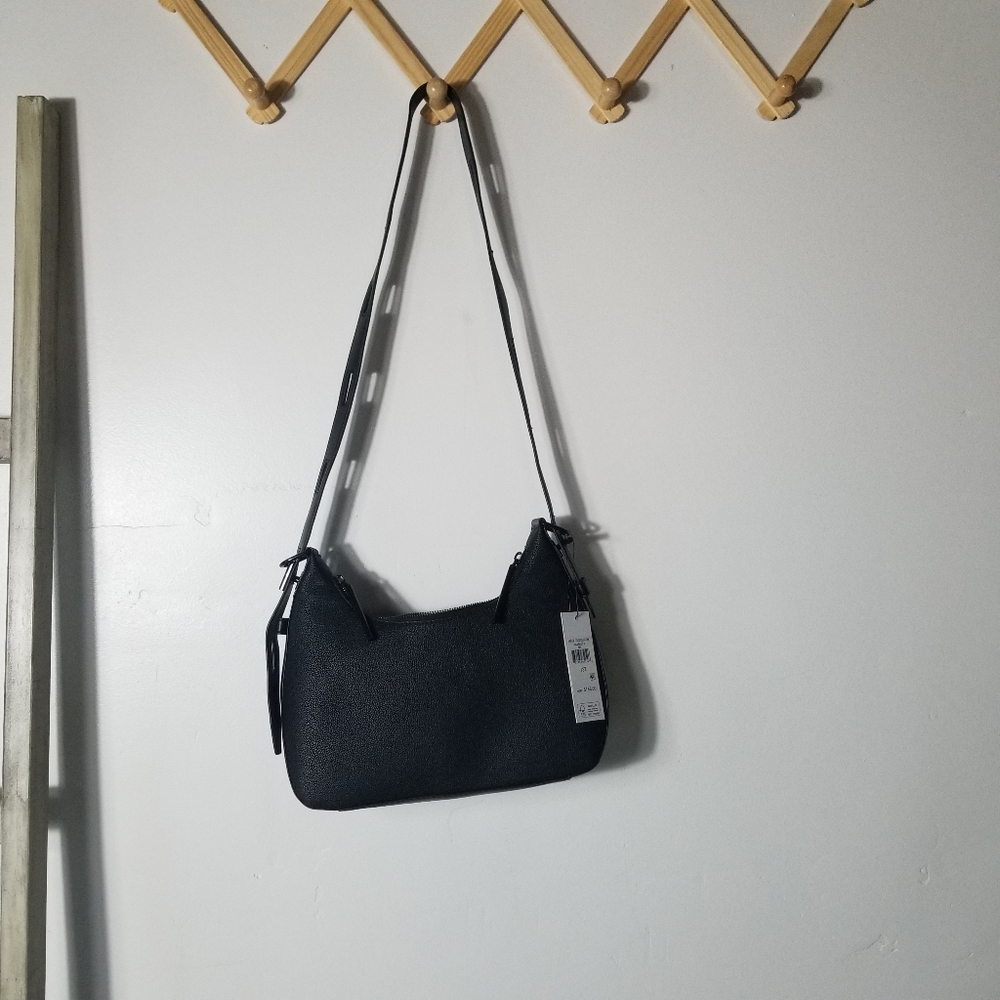 NWT DKNY MINI CROSSBODY BLACK PURSE